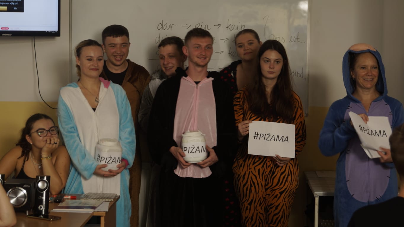 'Dzień piżamy' w ZST Rzeszów
